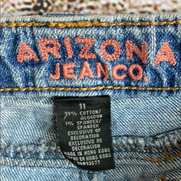 Women’s Arizona Jean Co. Shorts - Picture 3 of 3